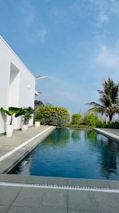 Villas At Oceanami Resort Long Hai Exteriör bild