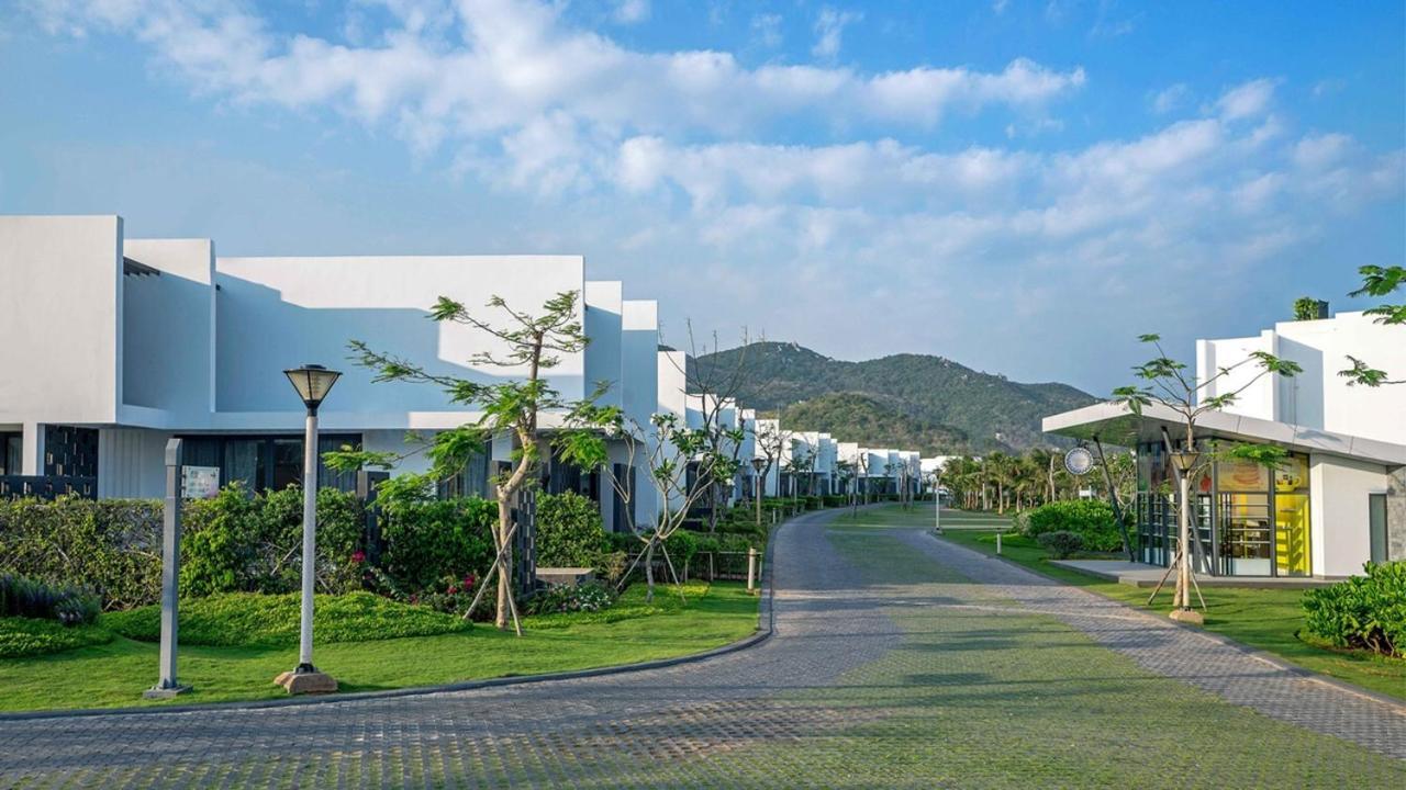 Villas At Oceanami Resort Long Hai Exteriör bild
